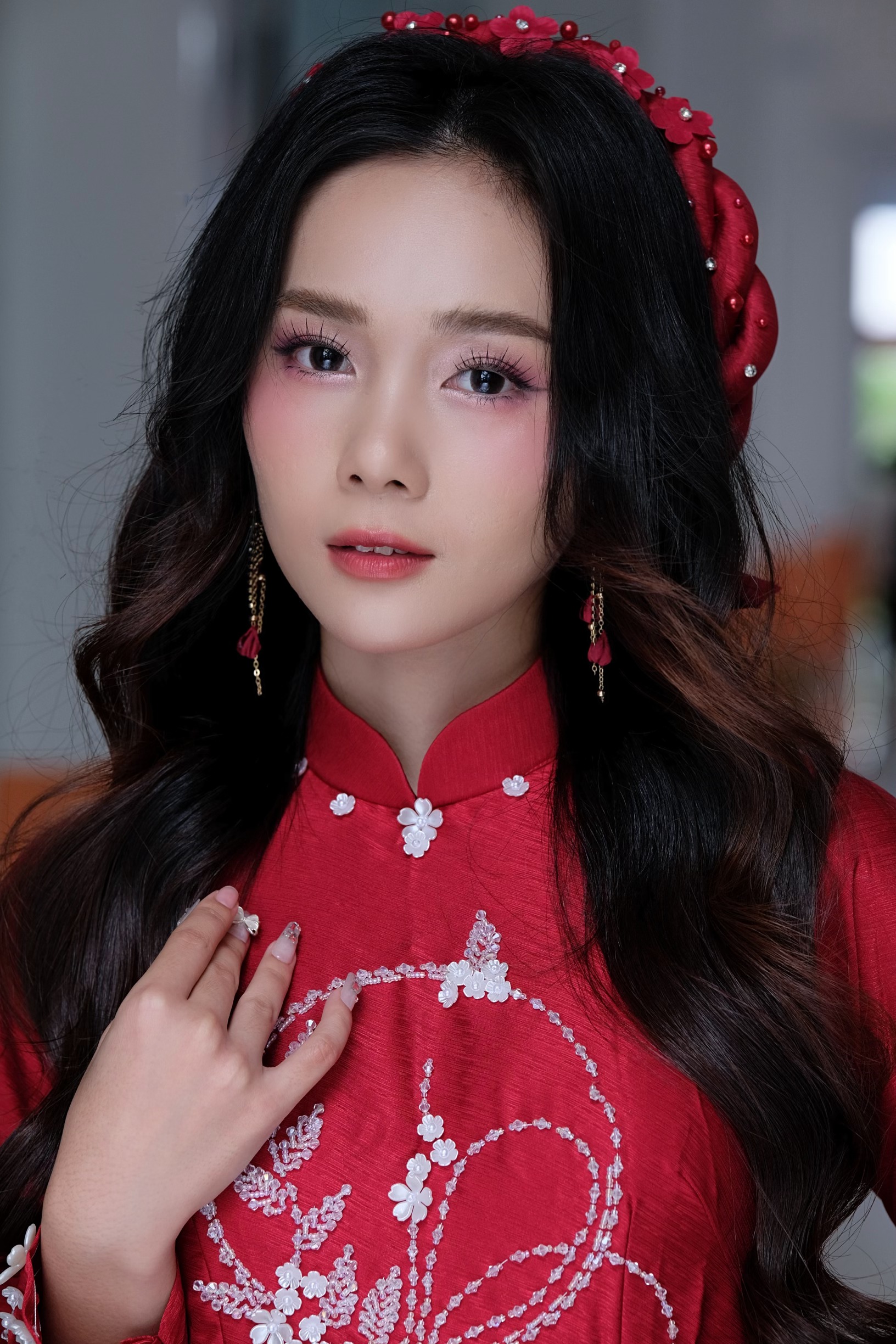 Cô dâu việt nam (áo dài đỏ 3)